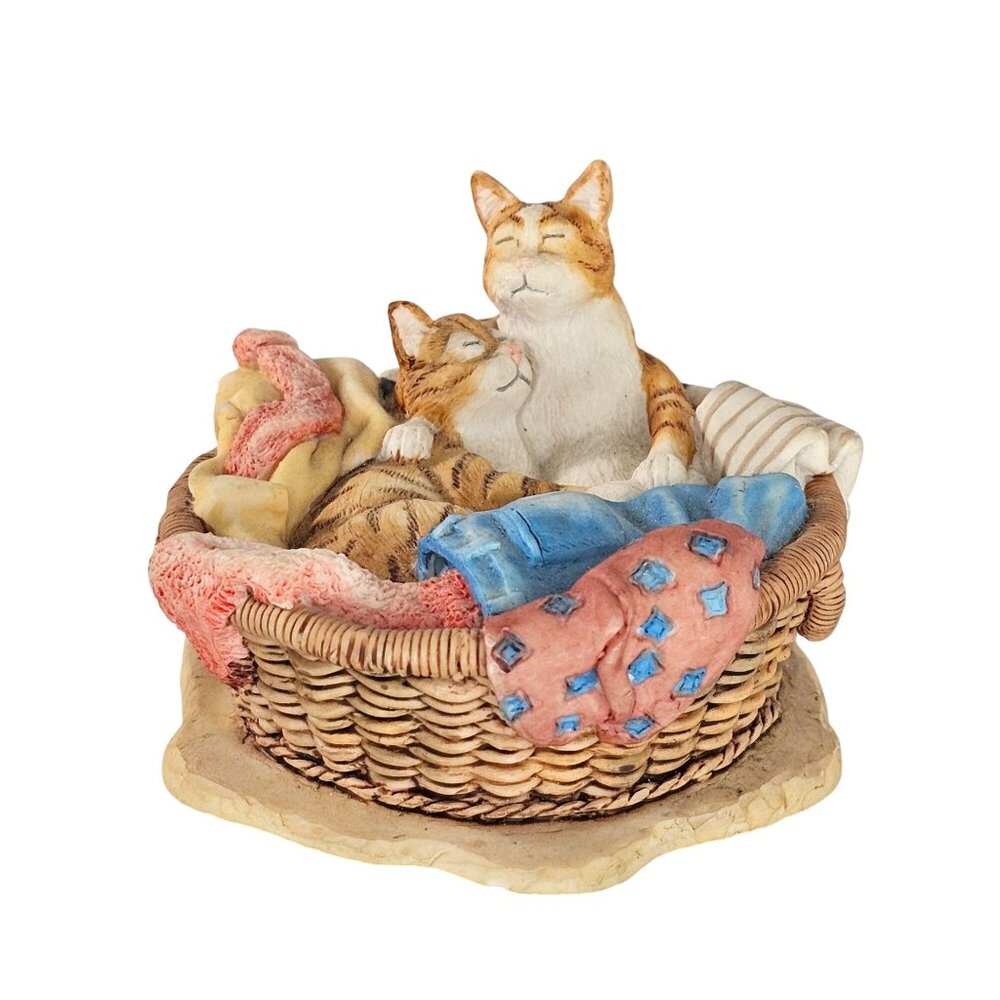 Lowell Davis Hanky Panky 1989 VTG Figurine Cats in Laundry Basket Scotland